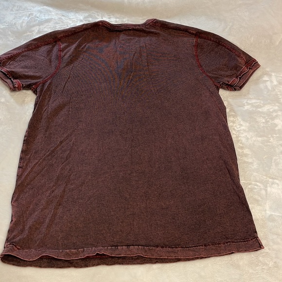 Distillery Men’s size Medium burgundy tshirt. - Picture 3 of 7